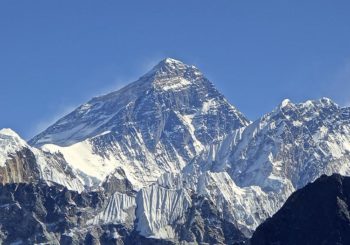 Онлайн веб камеры панорамный вид на Эверест в Непале
